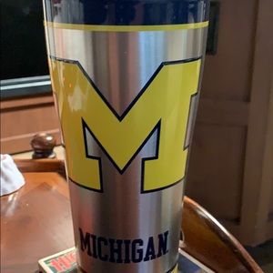 Meet your Posher, Julius